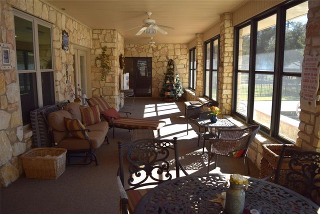 26 Westpoint Drive, Trinity, TX 75862