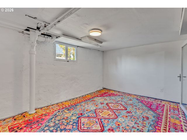 5542 Ne FLANDERS St, Portland, OR 97213