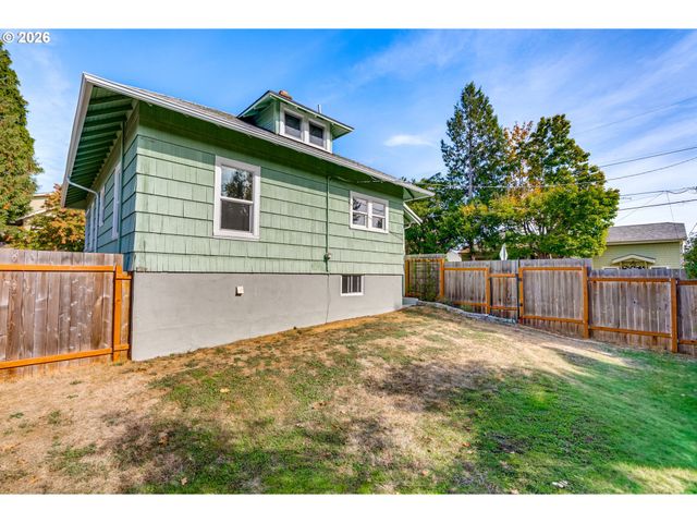5542 Ne FLANDERS St, Portland, OR 97213