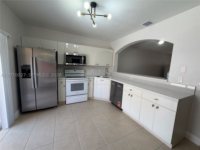 7776 W 36th Ave 3, Hialeah, FL 33018