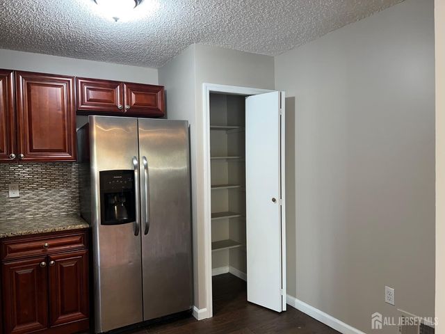 478 Witney Court, North Brunswick, NJ 08902