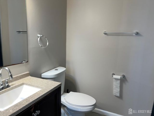 478 Witney Court, North Brunswick, NJ 08902