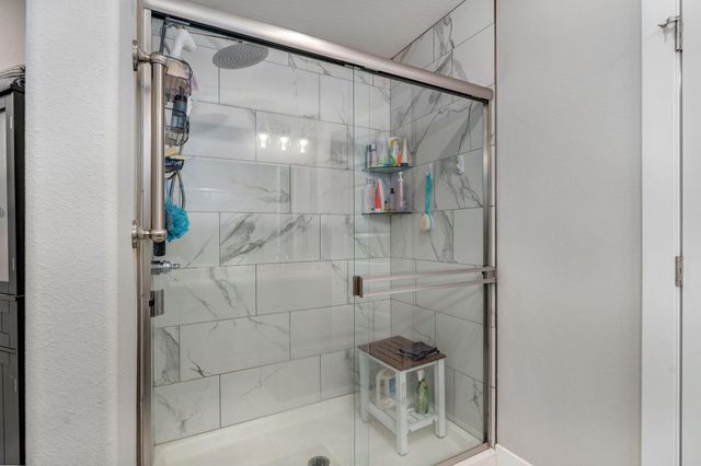 4259 W Orchard Lane, Battlefield, MO 65619