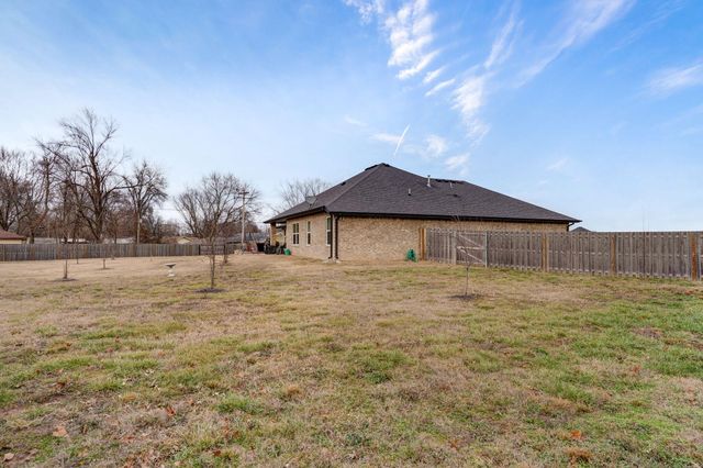 4259 W Orchard Lane, Battlefield, MO 65619