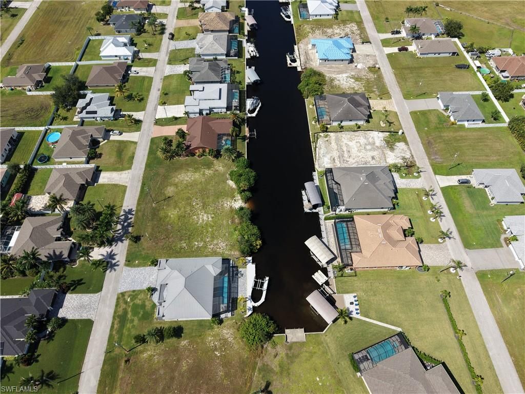 Image 5 of property listing at 516 NW 33rd AVE, Cape Coral, FL 33993