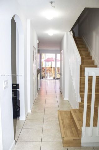 2928 SE 2nd St 8, Homestead, FL 33033