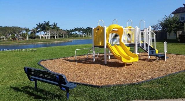 2928 SE 2nd St 8, Homestead, FL 33033