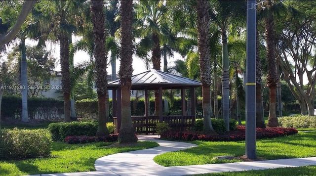 2928 SE 2nd St 8, Homestead, FL 33033