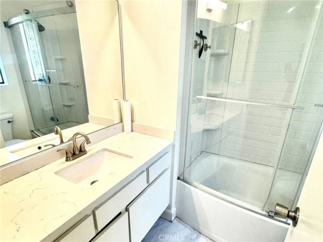 9131 Burnet Ave 23, North Hills, CA 91343