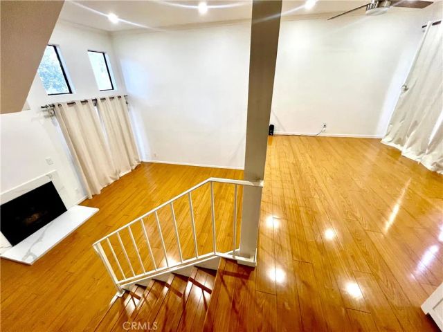 9131 Burnet Ave 23, North Hills, CA 91343