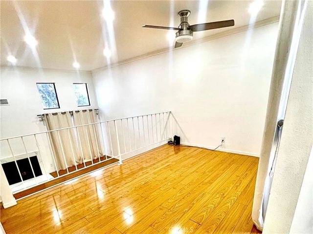 9131 Burnet Ave 23, North Hills, CA 91343