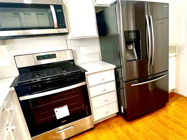 9131 Burnet Ave 23, North Hills, CA 91343