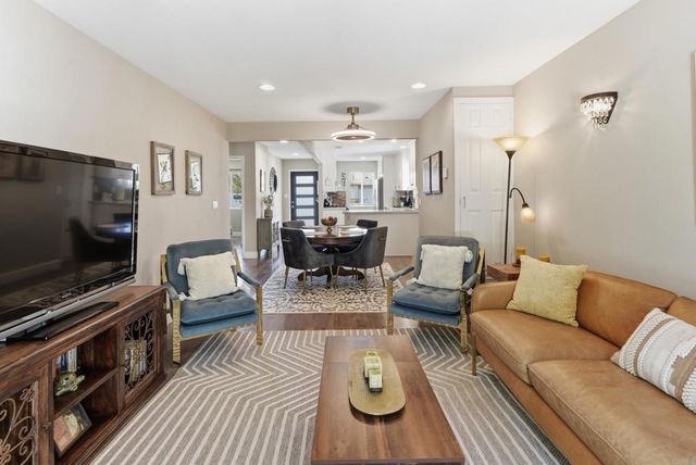 3161 Calle Osuna, Oceanside, CA 92056