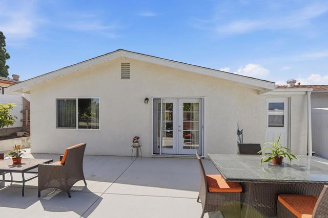 3161 Calle Osuna, Oceanside, CA 92056