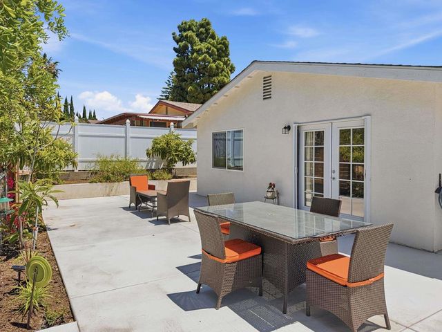 3161 Calle Osuna, Oceanside, CA 92056
