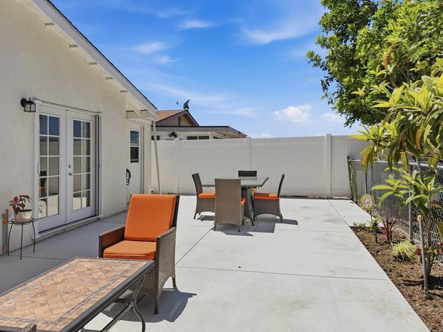 3161 Calle Osuna, Oceanside, CA 92056