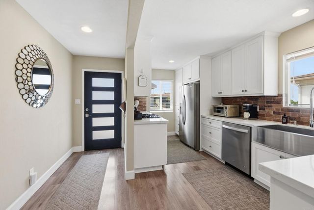 3161 Calle Osuna, Oceanside, CA 92056