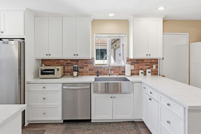 3161 Calle Osuna, Oceanside, CA 92056