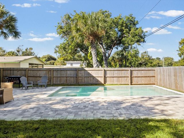 605 12TH AVENUE N, St Petersburg, FL 33701