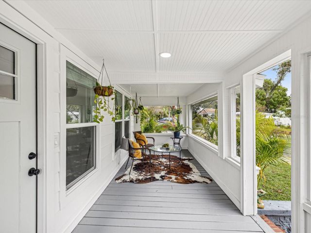 605 12TH AVENUE N, St Petersburg, FL 33701