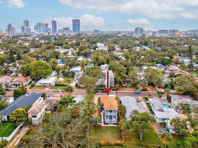 605 12TH AVENUE N, St Petersburg, FL 33701
