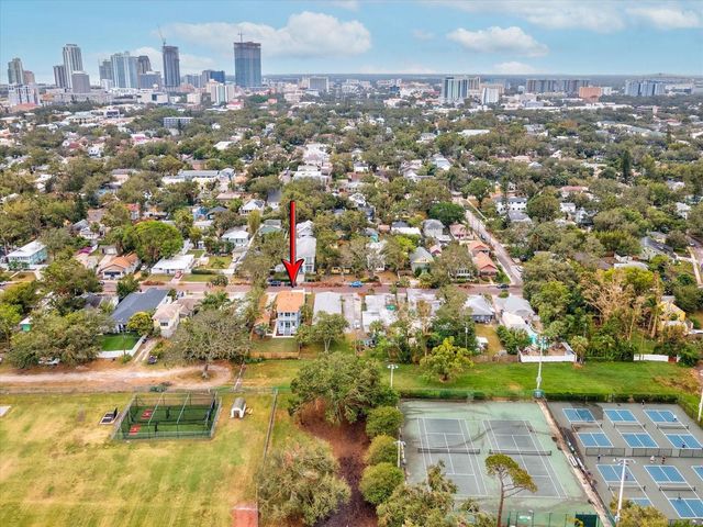 605 12TH AVENUE N, St Petersburg, FL 33701