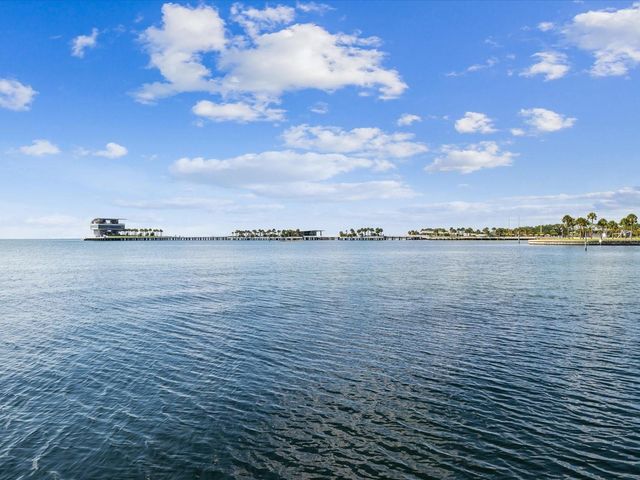 605 12TH AVENUE N, St Petersburg, FL 33701