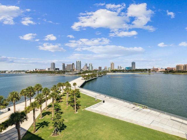 605 12TH AVENUE N, St Petersburg, FL 33701