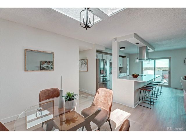 2880 S Locust St 701S, Denver, CO 80222