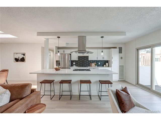 2880 S Locust St 701S, Denver, CO 80222