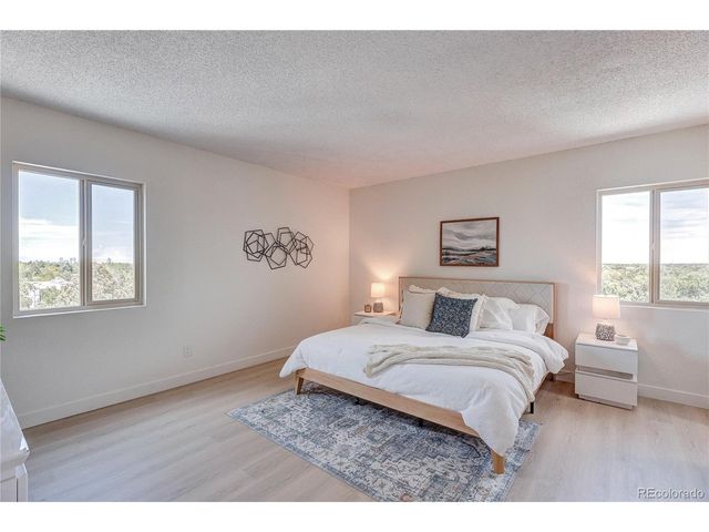 2880 S Locust St 701S, Denver, CO 80222