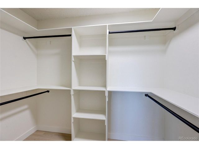 2880 S Locust St 701S, Denver, CO 80222