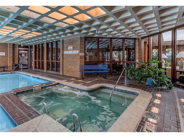 2880 S Locust St 701S, Denver, CO 80222