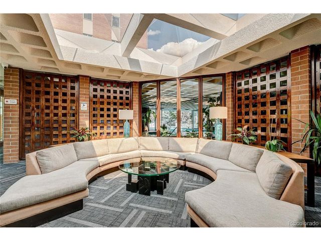 2880 S Locust St 701S, Denver, CO 80222