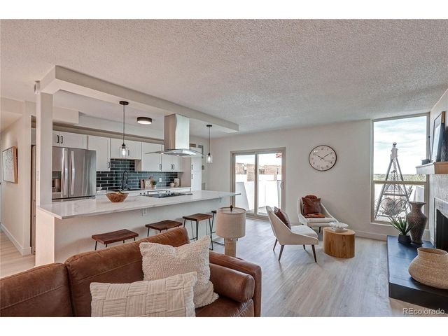 2880 S Locust St 701S, Denver, CO 80222