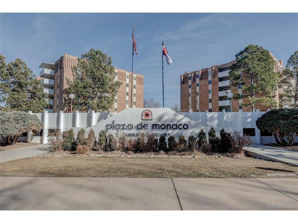2880 S Locust St 701S, Denver, CO 80222