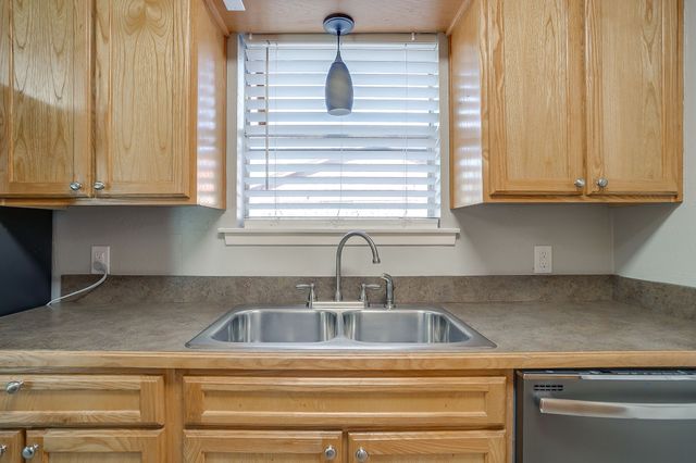 521 Nathan Street, Burleson, TX 76028