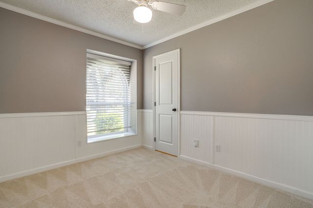 521 Nathan Street, Burleson, TX 76028