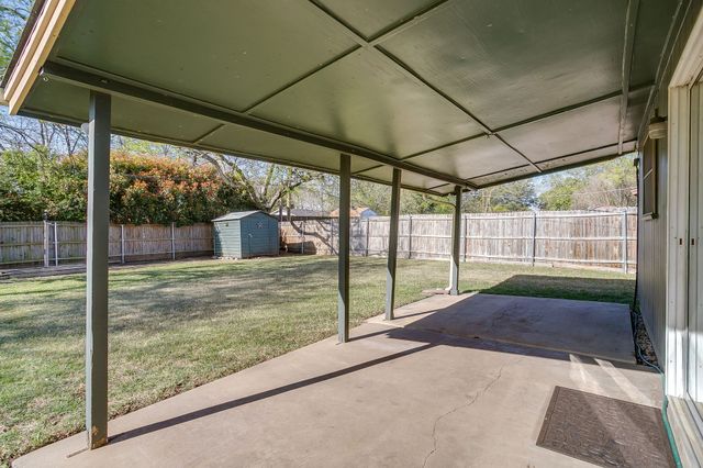 521 Nathan Street, Burleson, TX 76028