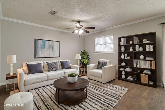 521 Nathan Street, Burleson, TX 76028