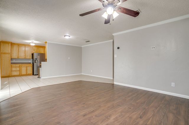 521 Nathan Street, Burleson, TX 76028