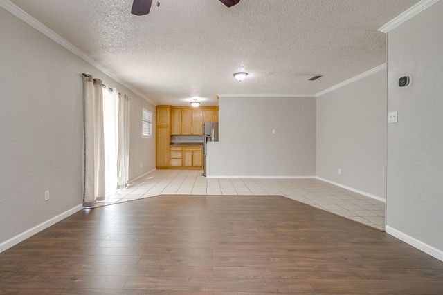 521 Nathan Street, Burleson, TX 76028