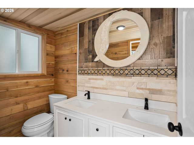 7603 Se FLAVEL St, Portland, OR 97206