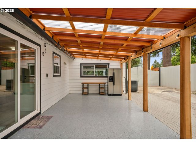 7603 Se FLAVEL St, Portland, OR 97206