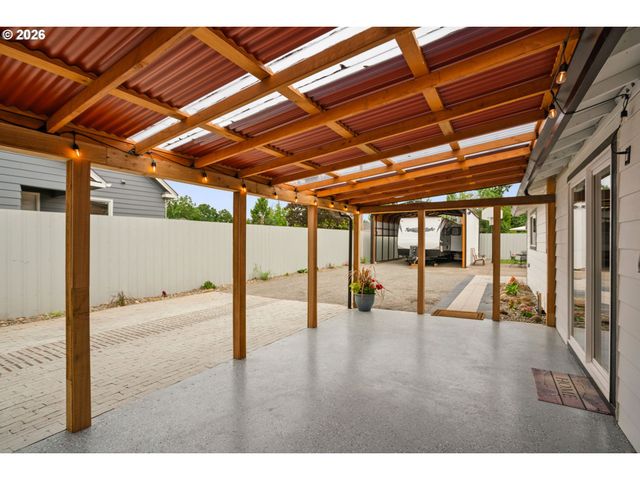 7603 Se FLAVEL St, Portland, OR 97206