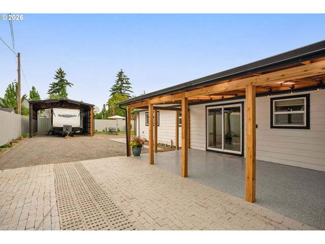 7603 Se FLAVEL St, Portland, OR 97206