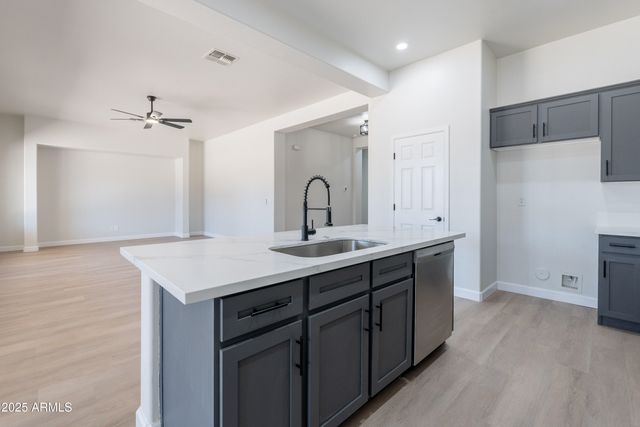 3879 E GEMINI Place, Chandler, AZ 85249