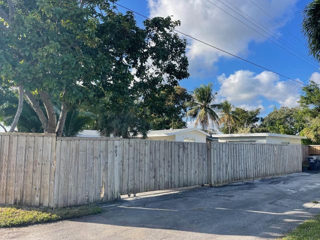 901 N 46th Avenue, Hollywood, FL 33021