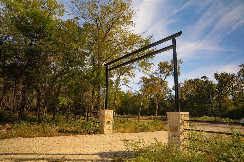 12424 Red Hill Road Lot 18 County Road, Hearne, TX 77859 — exterior
