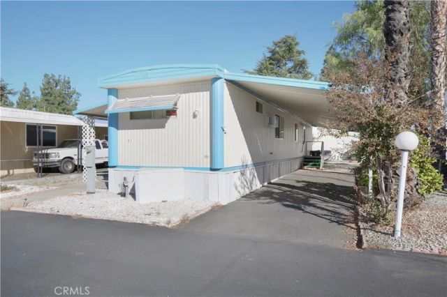 725 W Thornton 41, Hemet, CA 92543